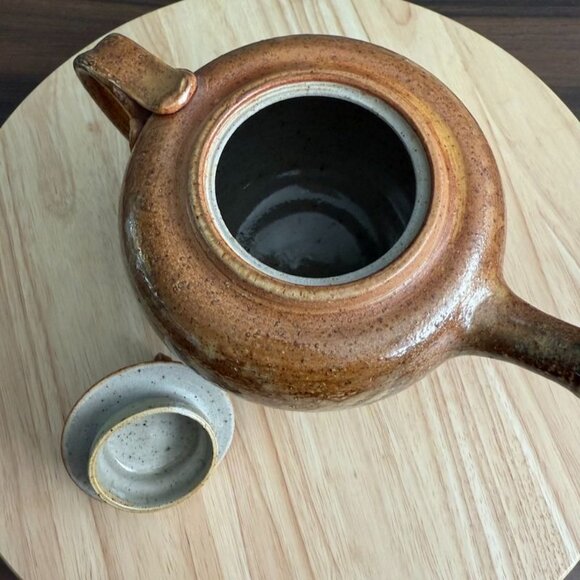 Vintage Raymond Gallucci Artisan Ceramic Teapot Swirl w/Lid Design Signed - Picture 8 of 10